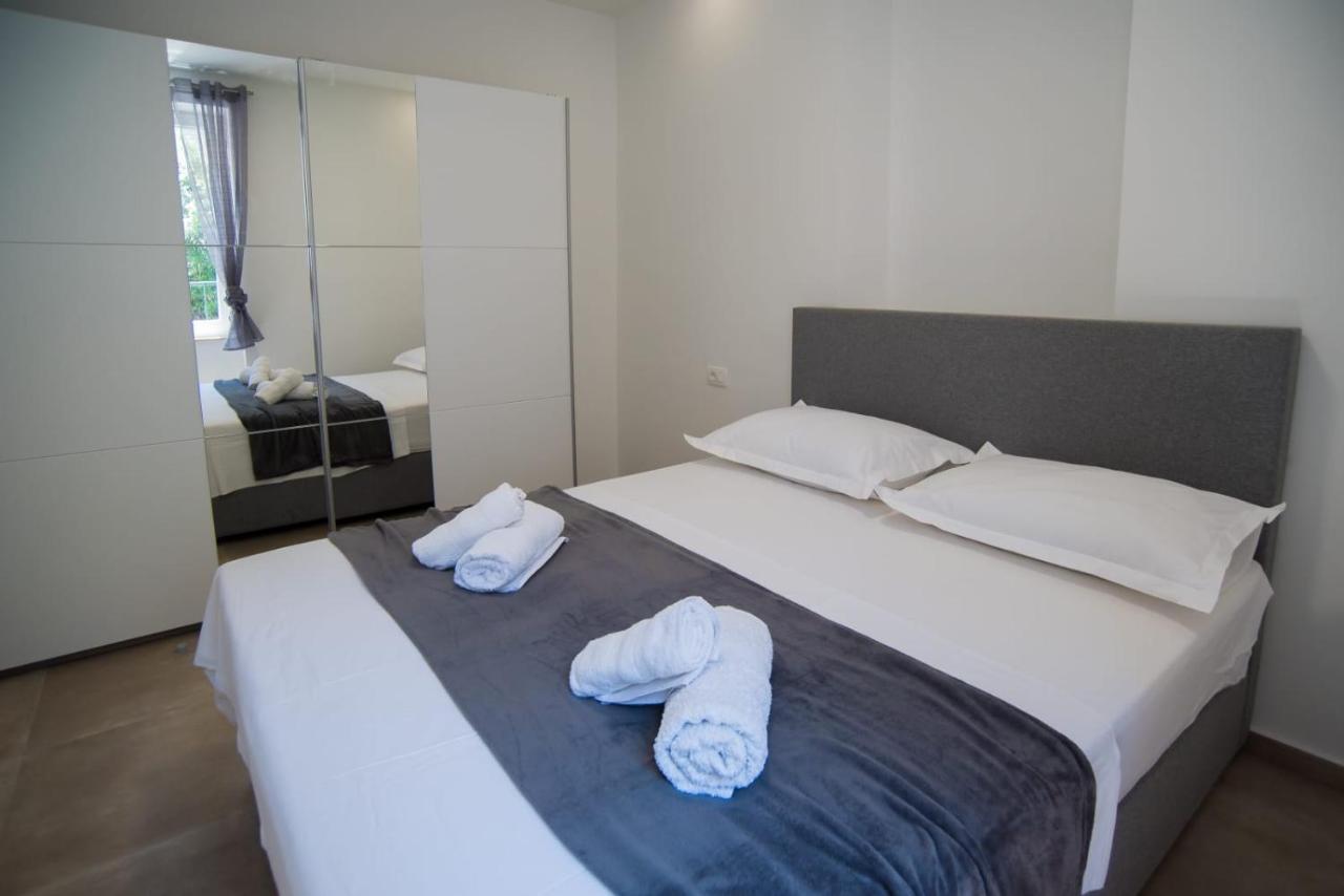 Ita&Toni Apartment สปลิท ภายนอก รูปภาพ