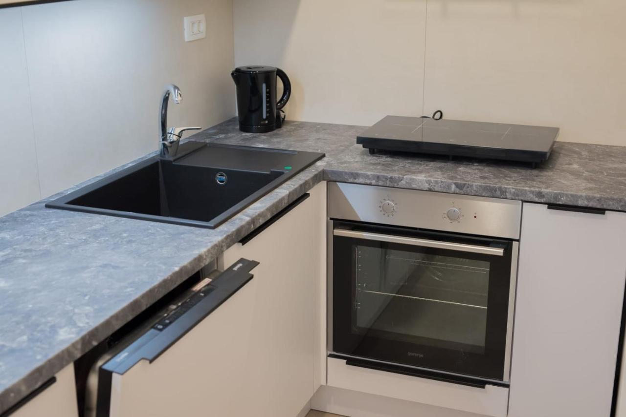 Ita&Toni Apartment สปลิท ภายนอก รูปภาพ
