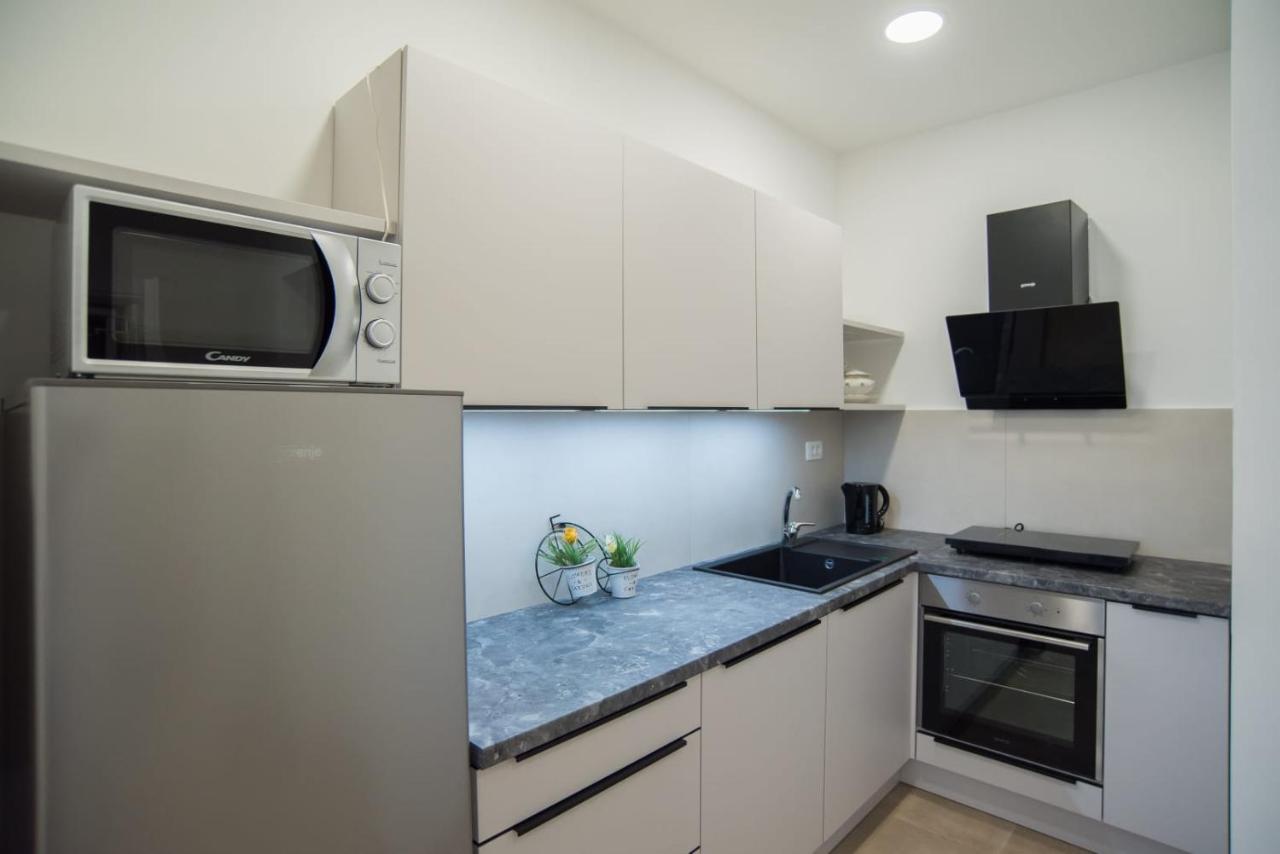 Ita&Toni Apartment สปลิท ภายนอก รูปภาพ